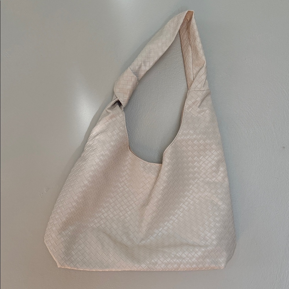NWOT Cream Woven Shoulder Bag